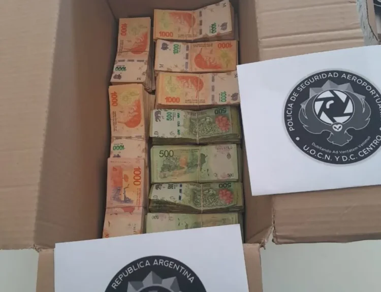 En la causa incautaron barras de oro, dinero y una Ferrari. (PSA)