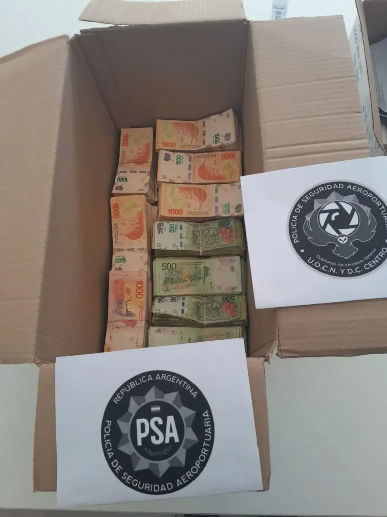 En la causa incautaron barras de oro, dinero y una Ferrari. (PSA)